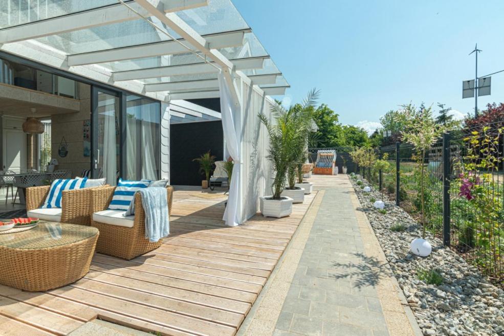 Summer House-Nowoczesne Domki Z Jacuzzi I Ladowarka Do Samochodu Wrzosowo  المظهر الخارجي الصورة
