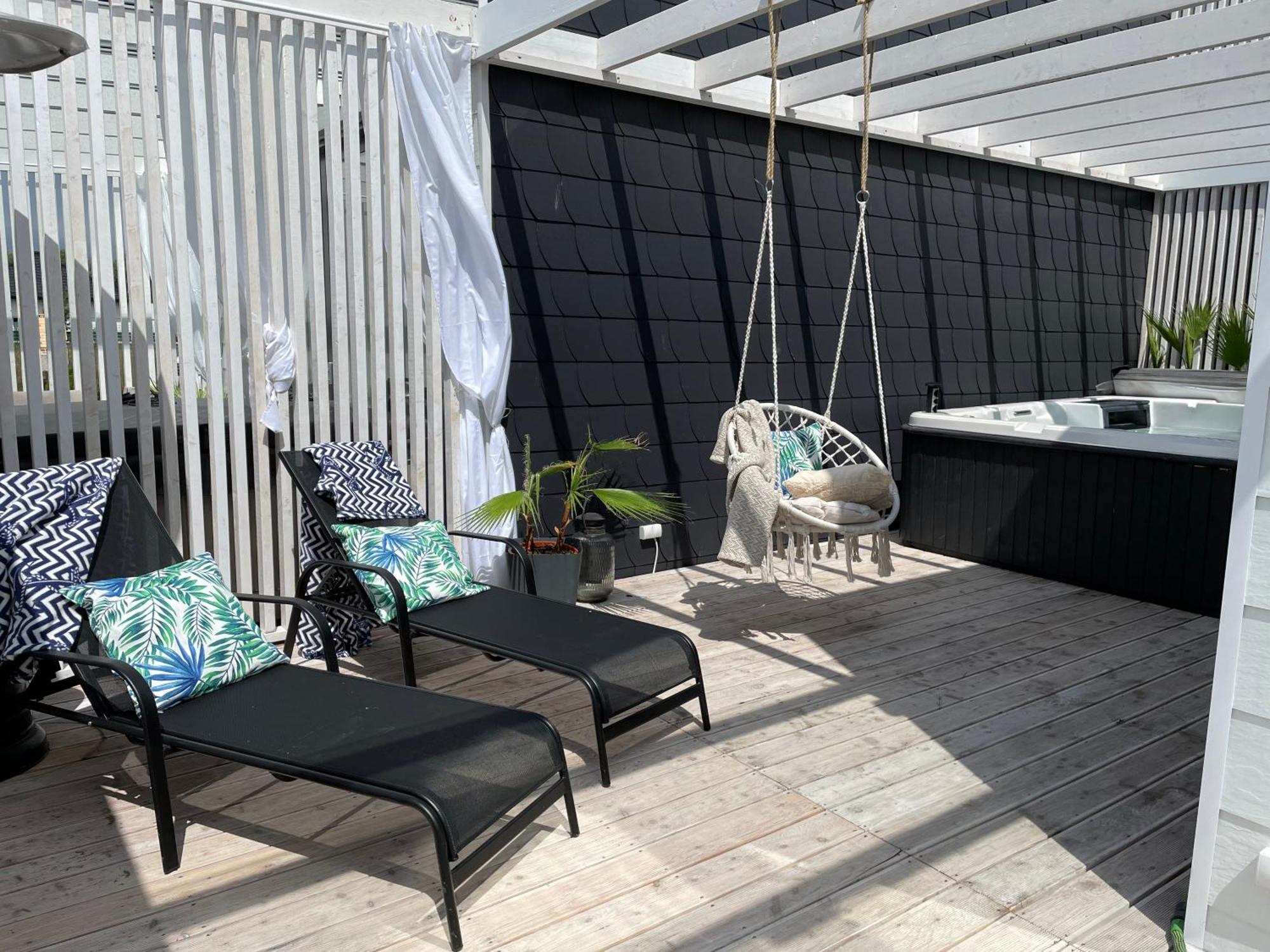 Summer House-Nowoczesne Domki Z Jacuzzi I Ladowarka Do Samochodu Wrzosowo  المظهر الخارجي الصورة