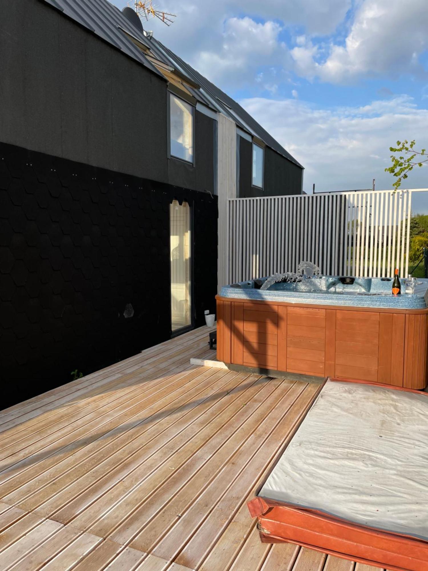 Summer House-Nowoczesne Domki Z Jacuzzi I Ladowarka Do Samochodu Wrzosowo  المظهر الخارجي الصورة